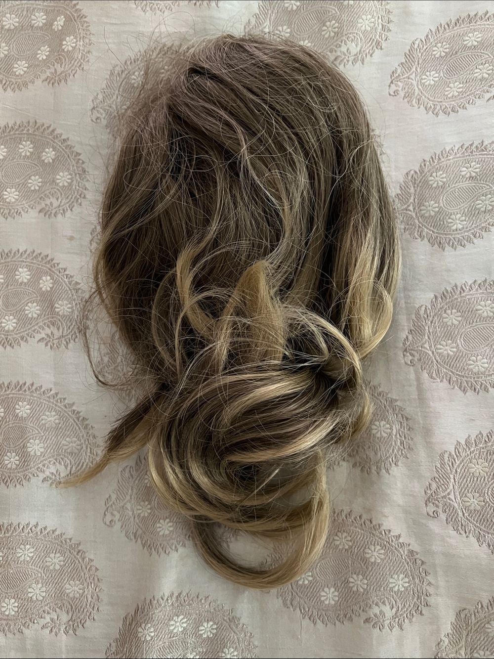 Blonde Clip-In Pony Hairpiece – Natural-Look Updo